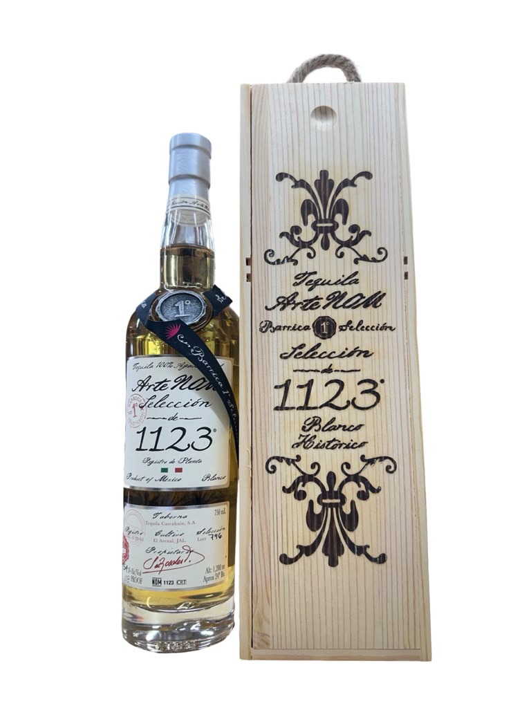 Artenom Seleccion de 1123 El Cerrito Liquor Store Pick Single Barrel Lot 796 Blanco Historico Tequila 750ml