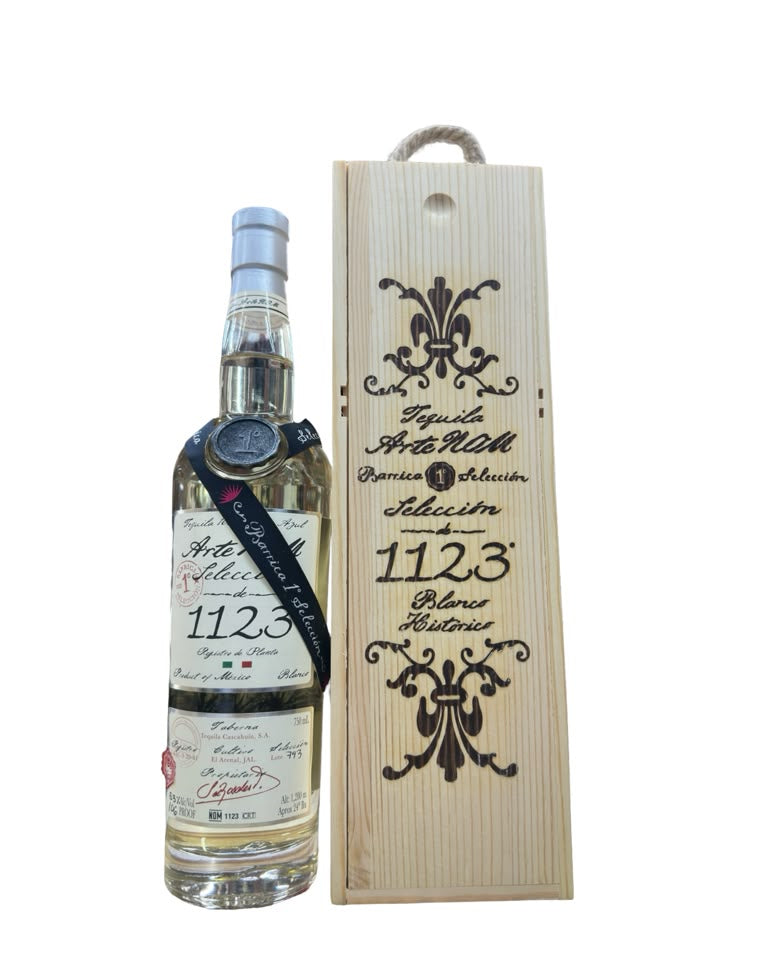 Artenom Seleccion de 1123 El Cerrito Liquor Store Pick Single Barrel 5 Lot 793 Historico Blanco Tequila 750ml