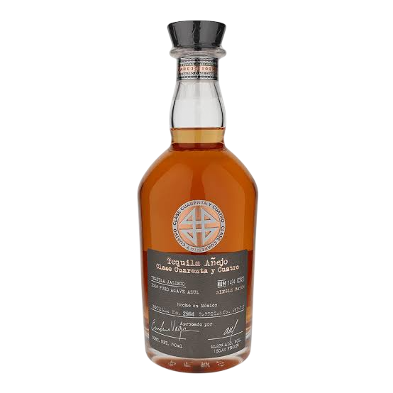 Clase Cuarenta Y Cuatro Anejo Single Batch 750ml