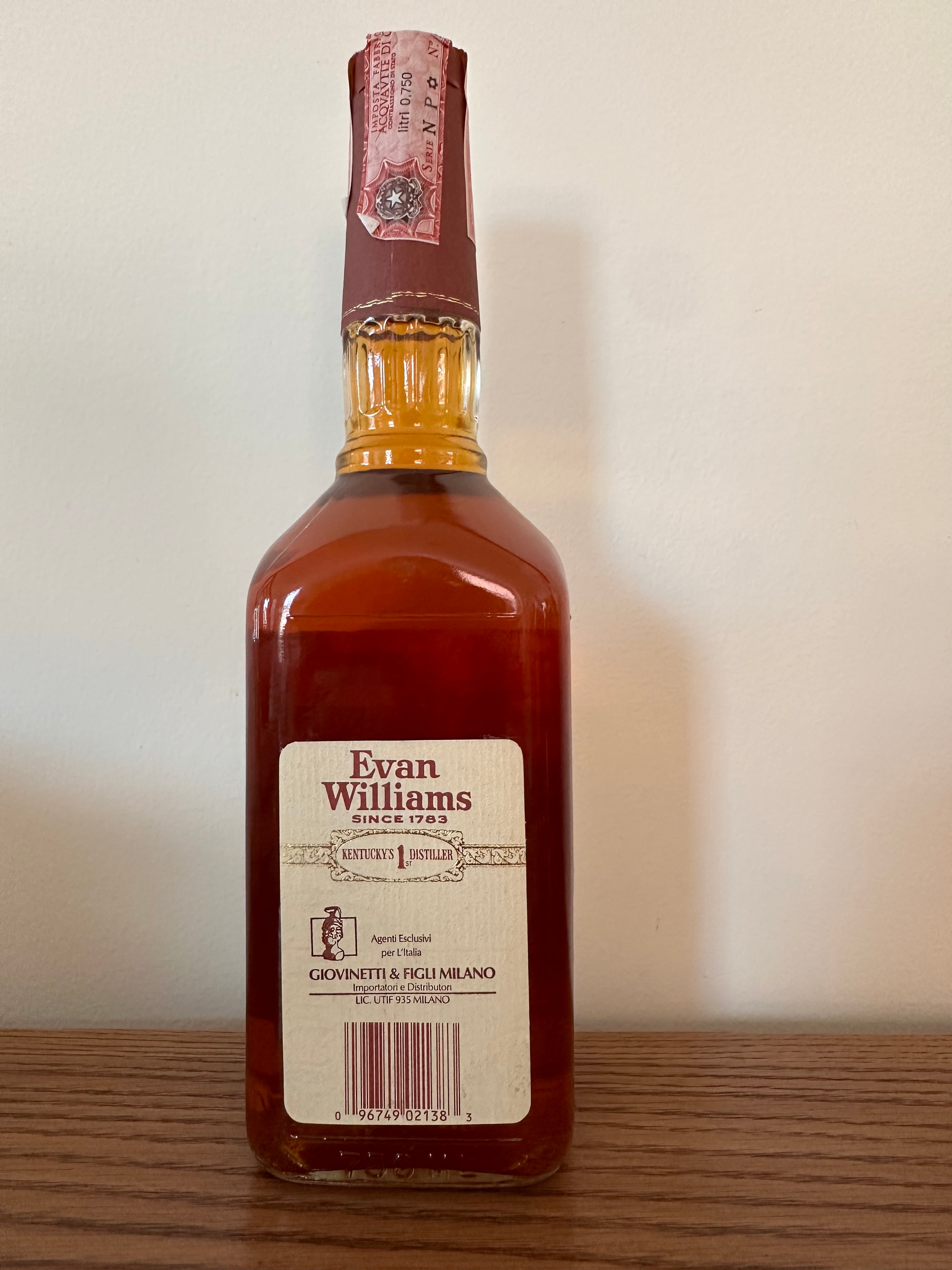 1990 Evan Williams Heaven Hill 8 Year Old Kentucky Straight Bourbon Whiskey 750ml