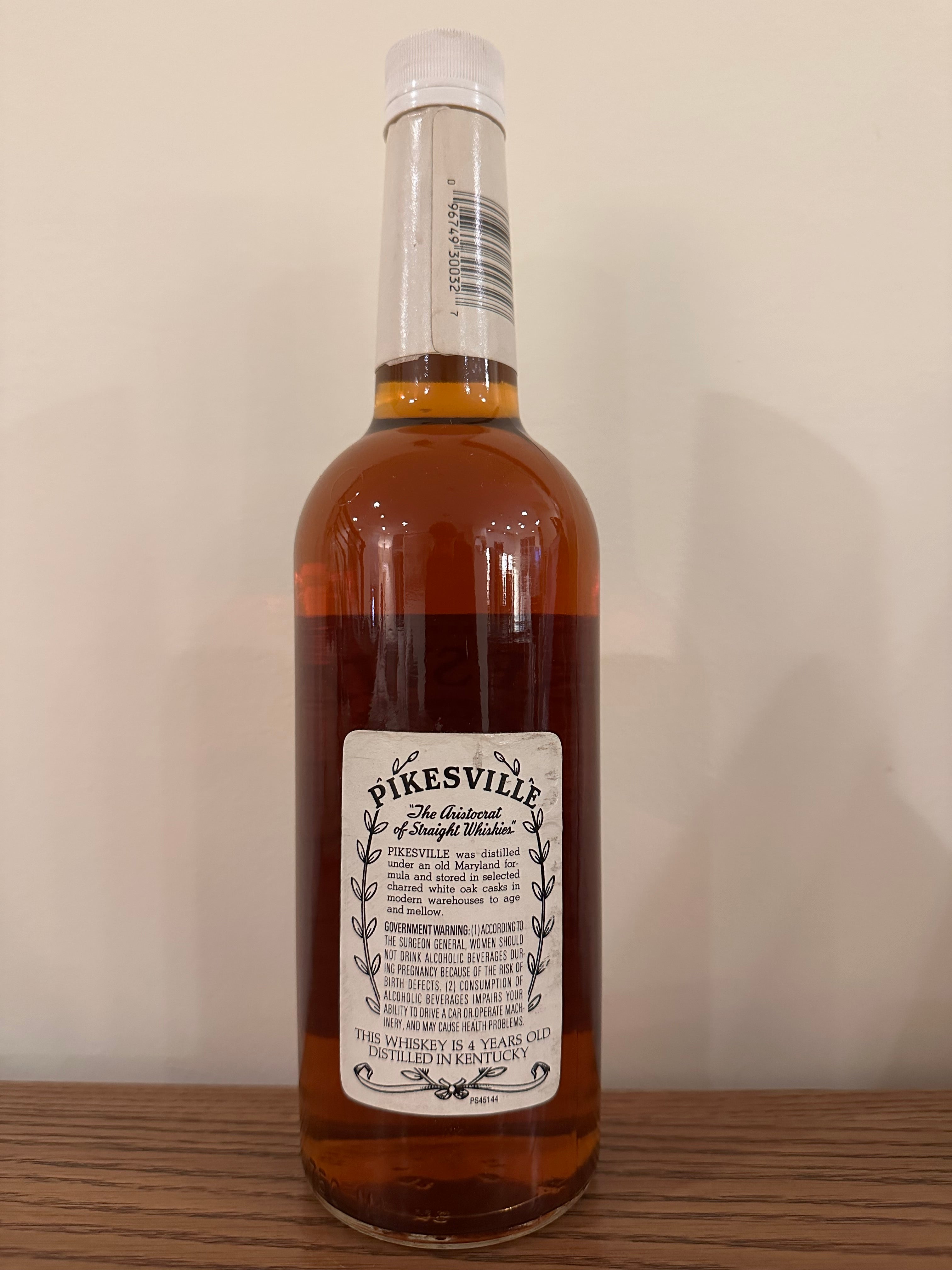 Pikesville Supreme Straight Rye Whiskey (Heaven Hill) Bottled 1996