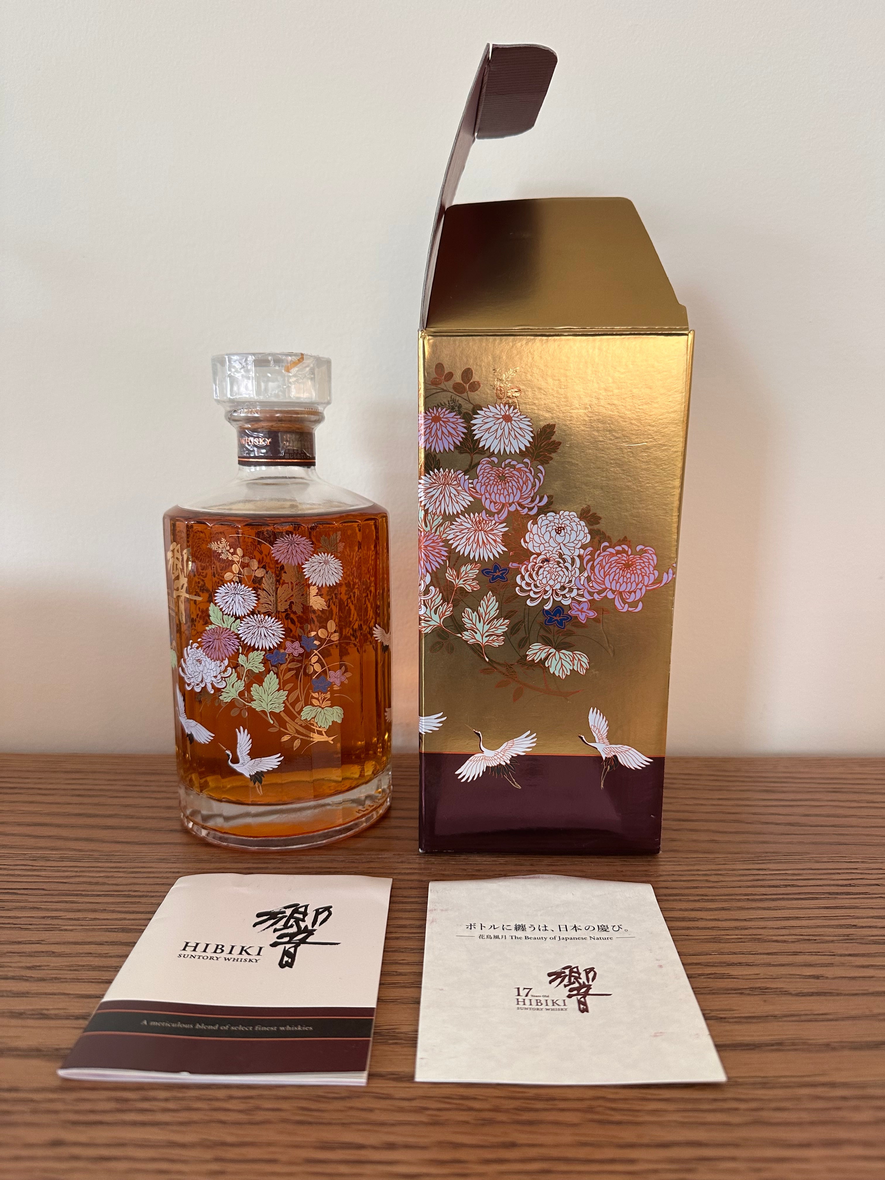 Hibiki 17 Year Old Chrysanthemum & Crane