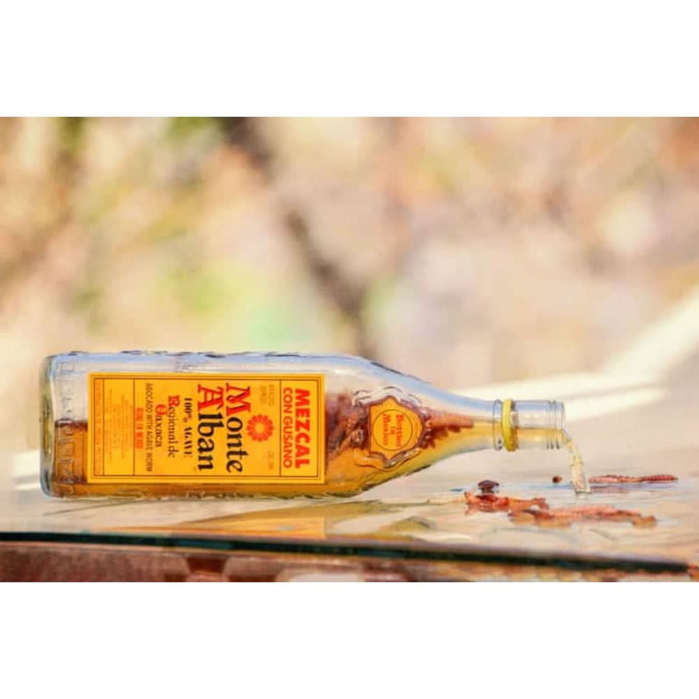 Monte Alban con Gusano Mezcal 750ml
